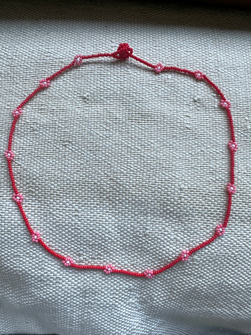 Beaded Simple Daisy Chain Necklace