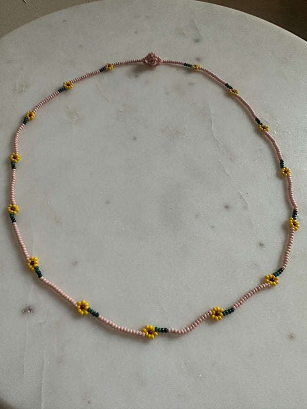 Beaded Simple Daisy Chain Necklace