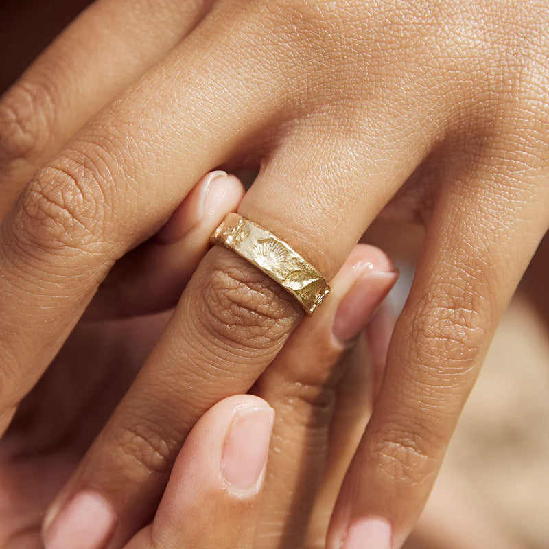 Agapee Nucella Ring