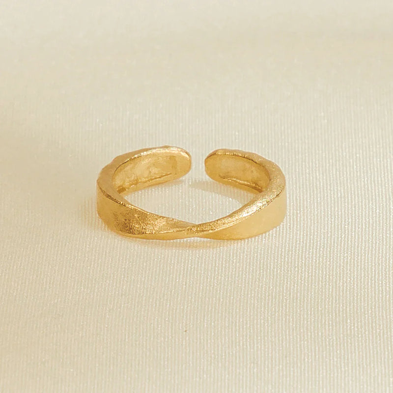 Agapee Bellina Ring