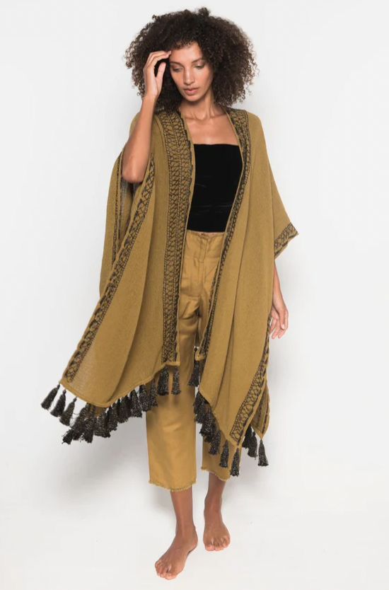 *Sale* LT Ruana Iruya Poncho