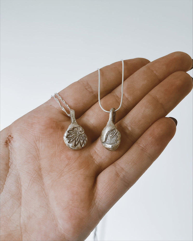 *Sale* Wander Scout Leaf Pebble Necklace